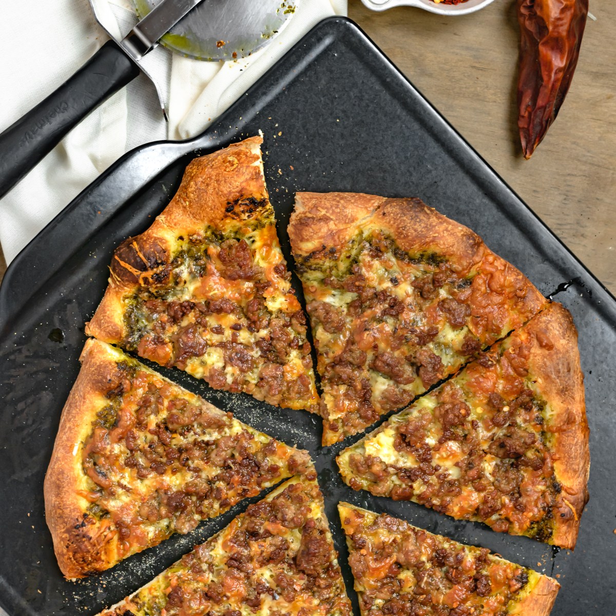 SPICY SAUSAGE PESTO&nbsp;PIZZA