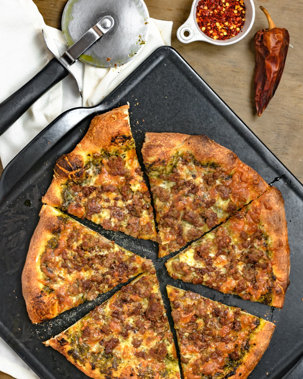 SPICY SAUSAGE PESTO&nbsp;PIZZA