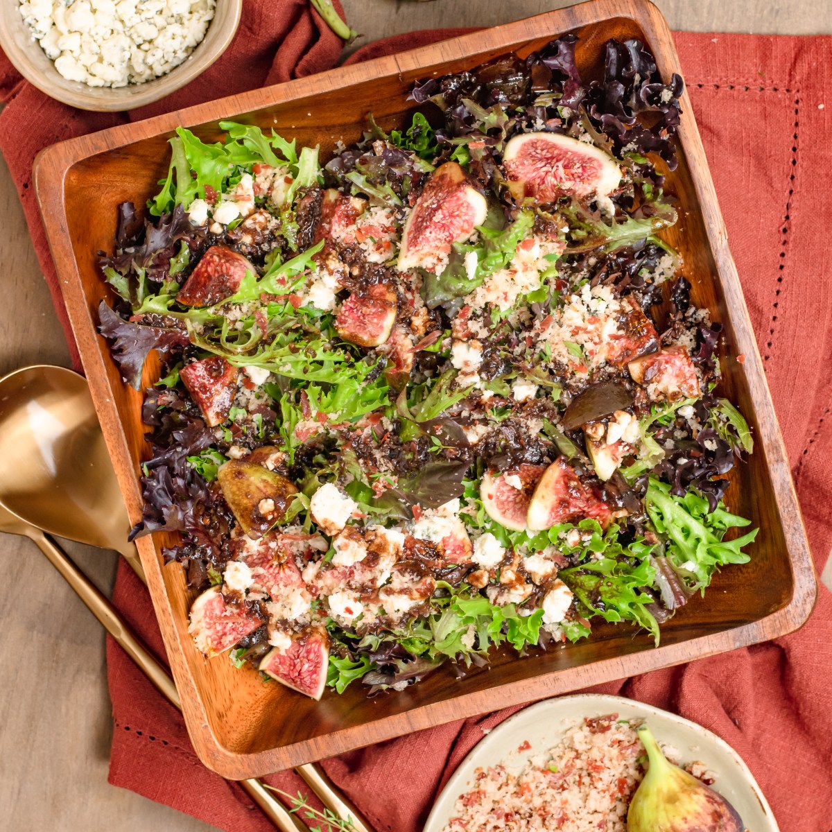FIG + GORGONZOLA SALAD with CRISPY PROSCIUTTO&nbsp;BREADCRUMBS