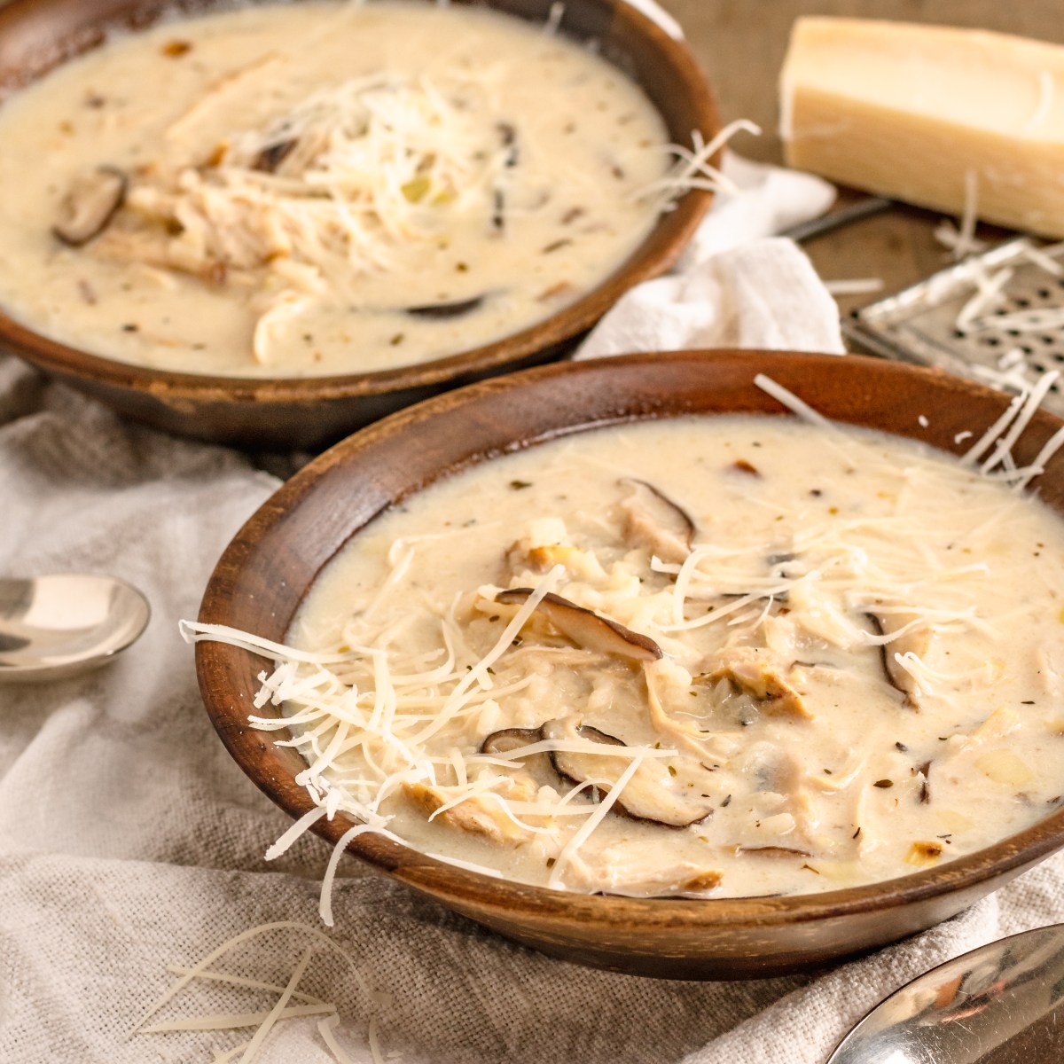 CREAMY MUSHROOM, CHICKEN AND RICE&nbsp;SOUP